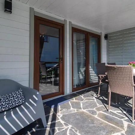 Jelonek - Ogrzewane, Klimatyzowane, Balia-jacuzzi Lodge