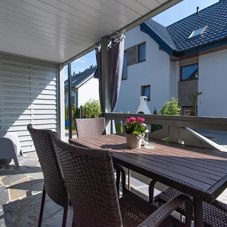 Jelonek - Ogrzewane, Klimatyzowane, Balia-jacuzzi ロッジ *