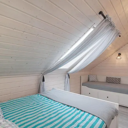 Jelonek - Ogrzewane, Klimatyzowane, Balia-jacuzzi Władysławowo