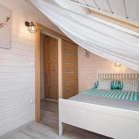 Lodge Jelonek - Ogrzewane, Klimatyzowane, Balia-jacuzzi Władysławowo