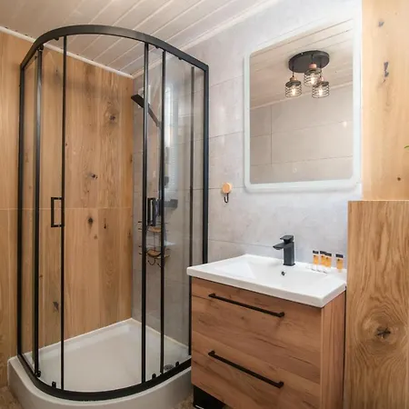 Jelonek - Ogrzewane, Klimatyzowane, Balia-jacuzzi Gerendaház Władysławowo