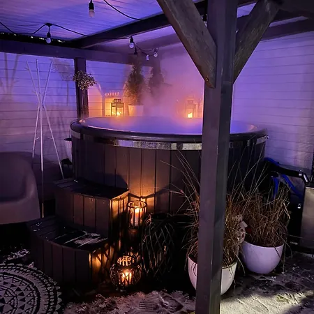 Jelonek - Ogrzewane, Klimatyzowane, Balia-jacuzzi Chata