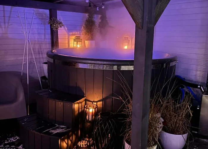 Jelonek - Ogrzewane, Klimatyzowane, Balia-jacuzzi Chata