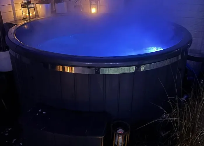 Jelonek - Ogrzewane, Klimatyzowane, Balia-jacuzzi Lodge Władysławowo